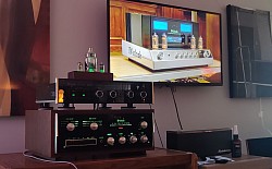 McIntosh C-26 preamp  / MC-502 amp