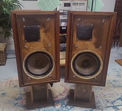 KLH Model 23